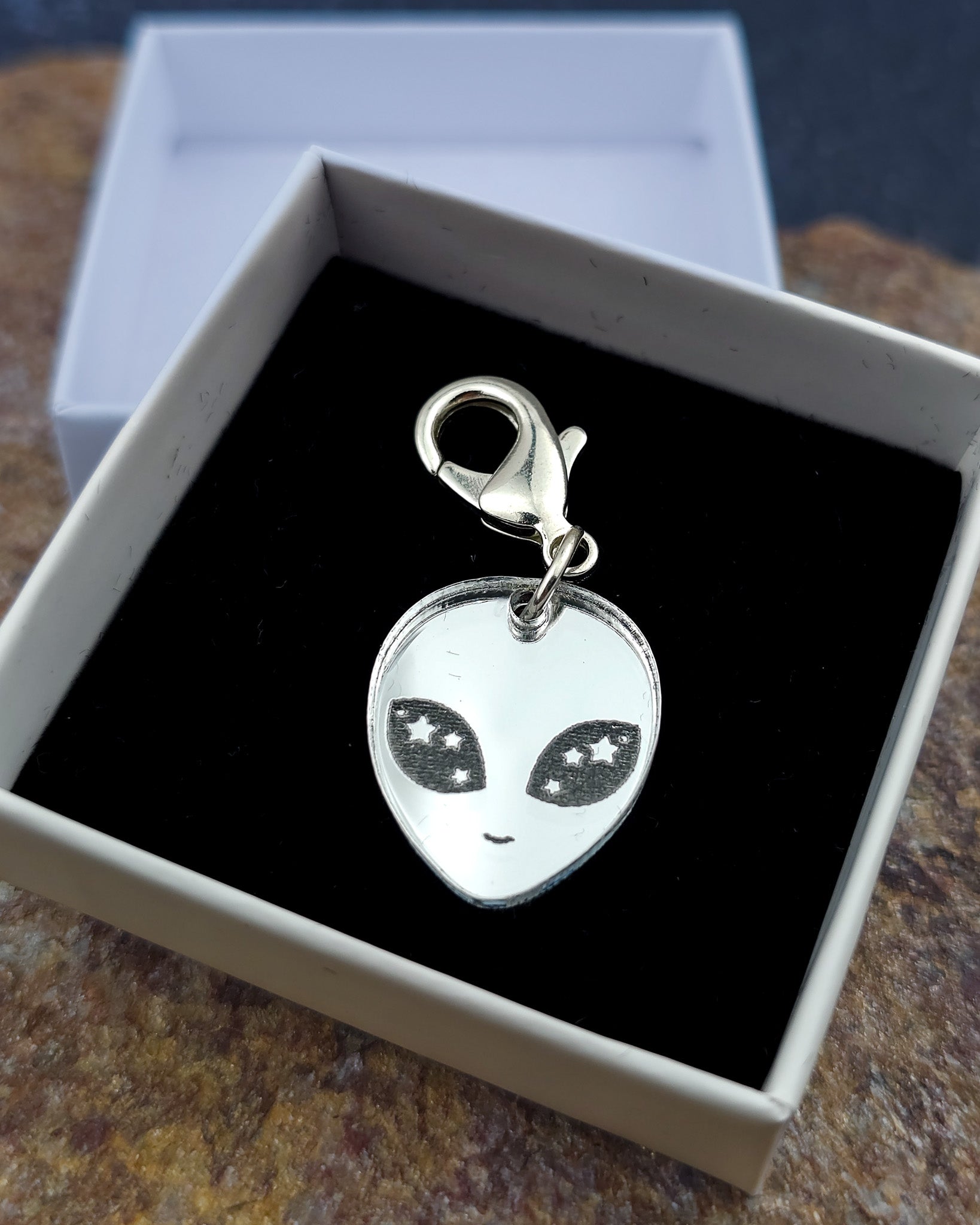 We Come in Peace Collar Charm - Morti's Fun Club