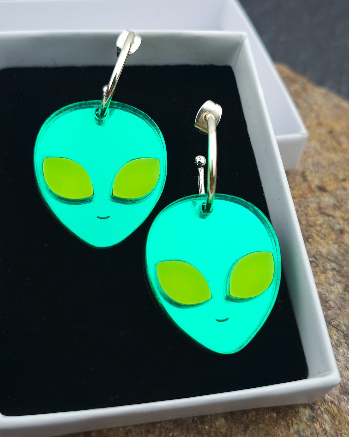 We Come in Peace Earrings - Morti's Fun Club